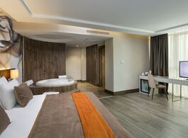 B Business Hotel & Spa