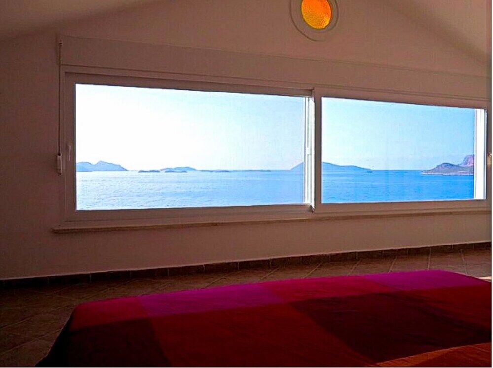 Villa Paloma by Villatatilin