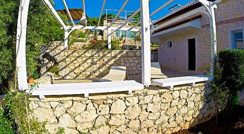 Villa Paloma by Villatatilin