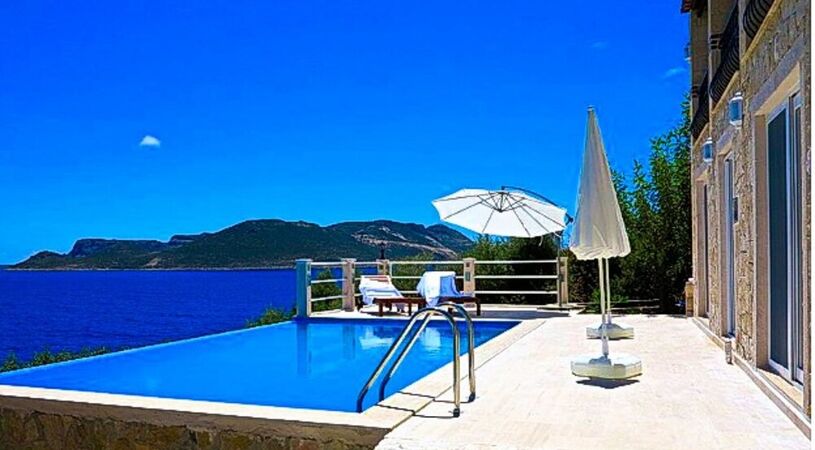 Villa Paloma by Villatatilin